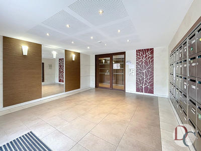 Appartement - 75 m² - 4 pièces