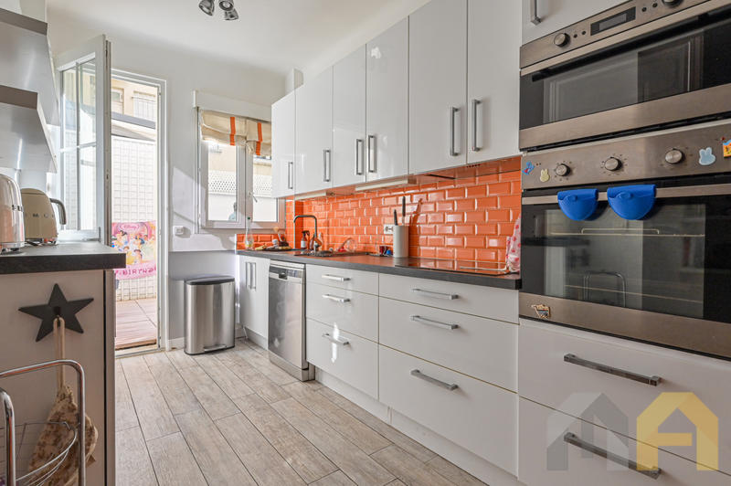 Appartement - 131 m² - 6 pièces