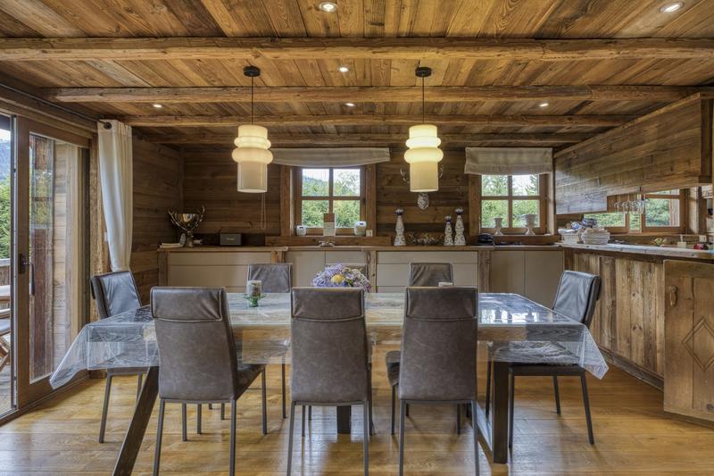 Châlet - 247 m² - 10 pièces