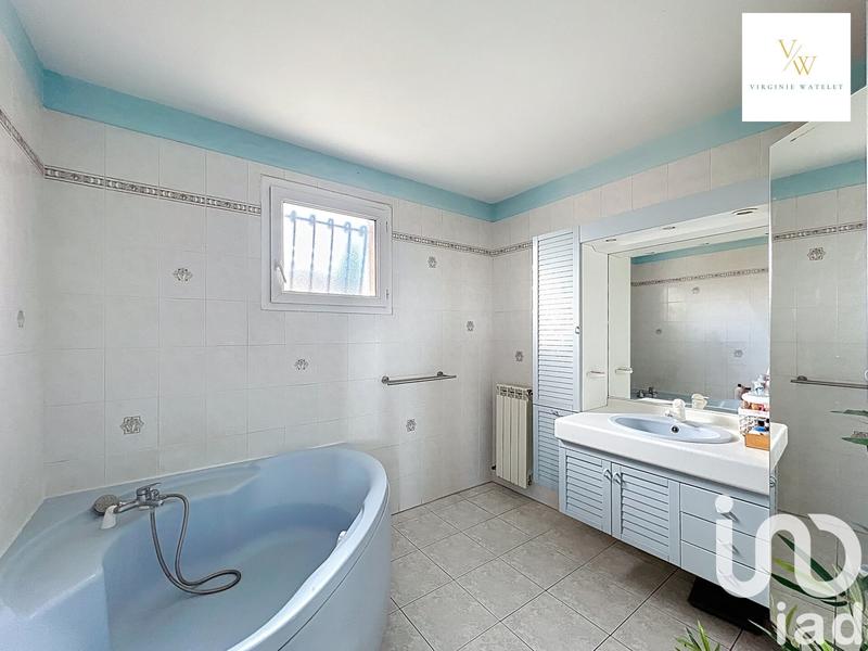 Maison - 198 m² - 5 pièces