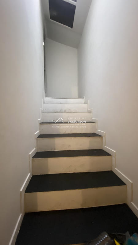 Local commercial - 76 m² - 4 pièces