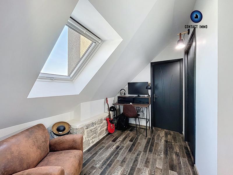 Maison - 210 m² - 10 pièces