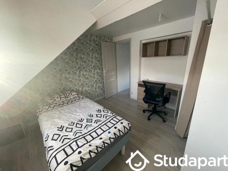 Chambre - 12 m² - 1 pièce