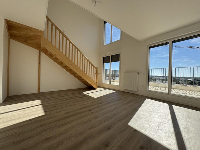 Appartement - 104 m² - 5 pièces