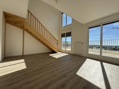 Appartement - 104 m² - 5 pièces