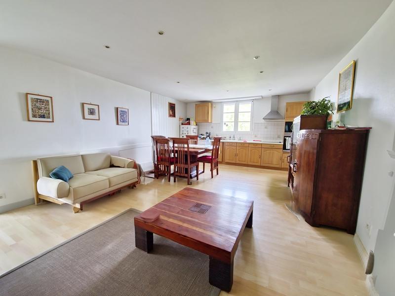 Appartement - 70 m² - 3 pièces