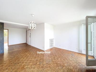 Appartement - 80 m² - 4 pièces