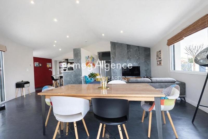 Maison - 135 m² - 6 pièces