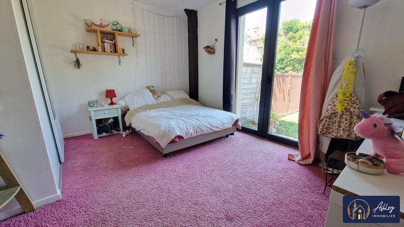 Maison contemporaine - 211 m² - 6 pièces