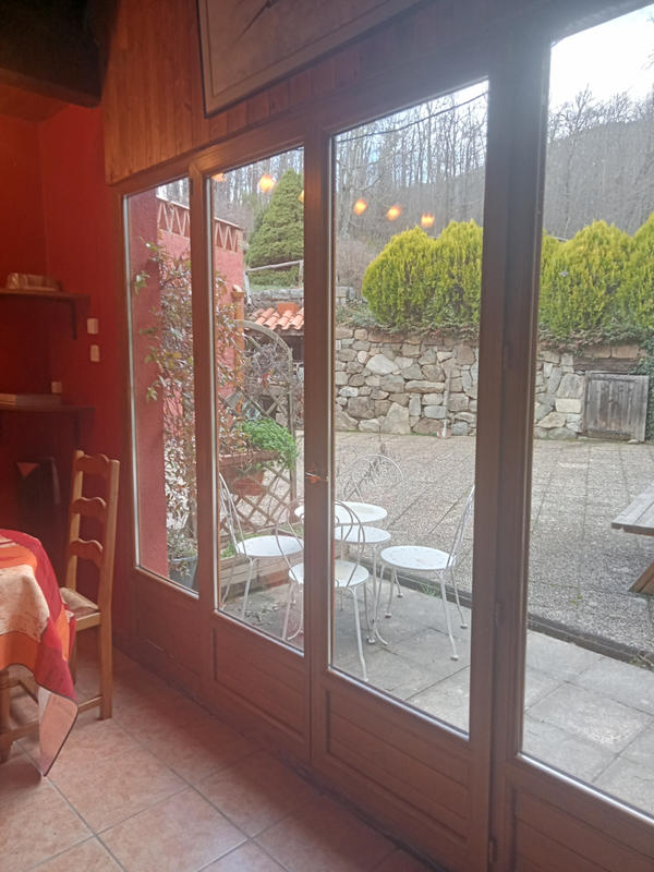 Maison - 275 m² - 9 pièces