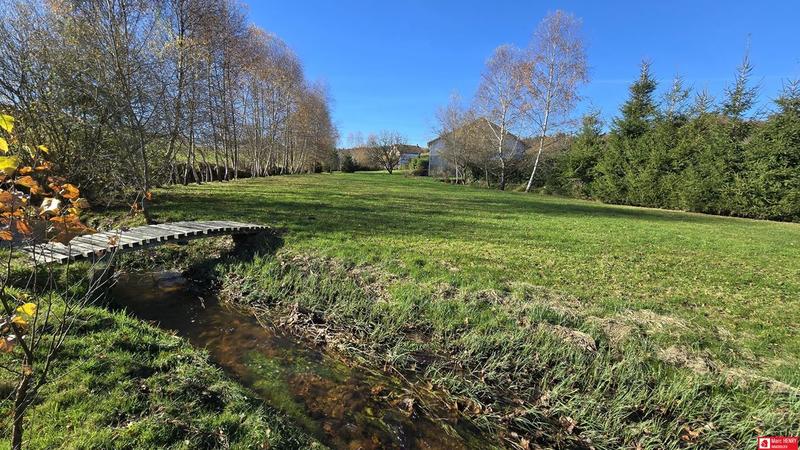 Maison traditionnelle - 223 m² - 9 pièces