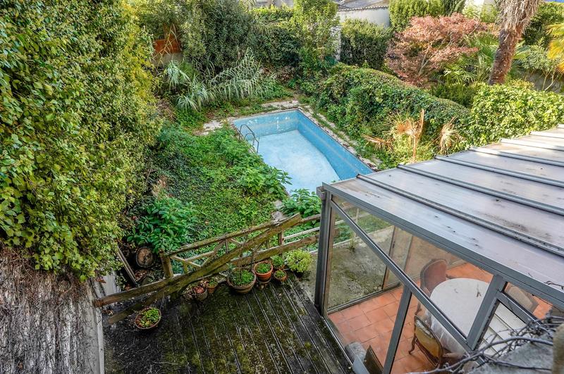 Maison - 276 m² - 10 pièces