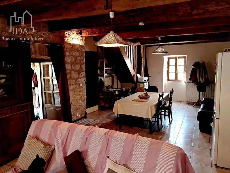 Maison - 149 m² - 9 pièces