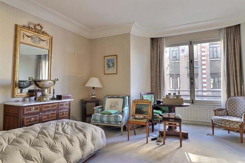 Duplex - 242 m² - 9 pièces