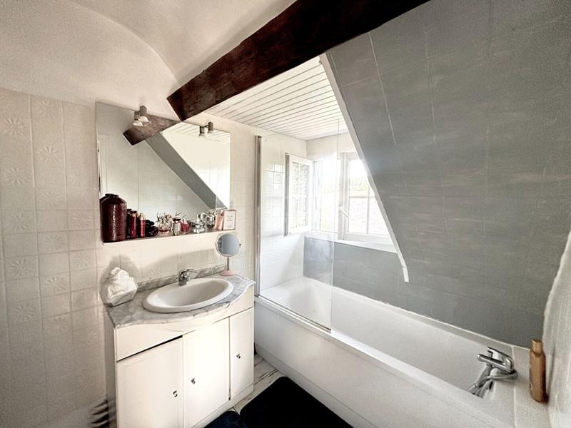 Maison - 85 m² - 5 pièces