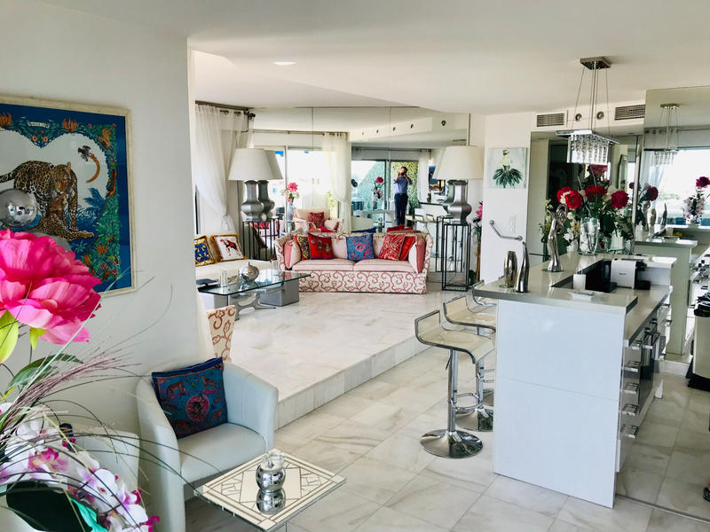 Appartement - 110 m² - 6 pièces