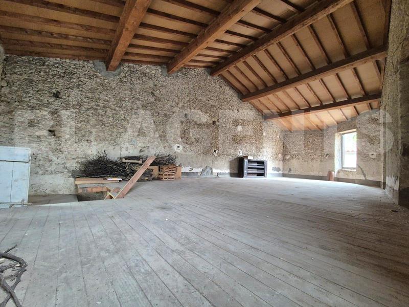 Maison - 245 m² - 7 pièces