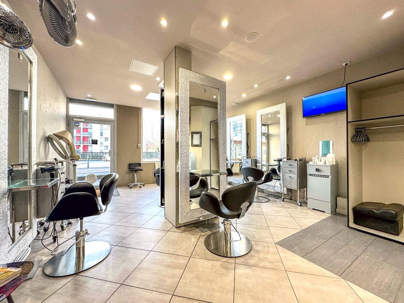 Fonds de commerce - Magasins - 48 m²