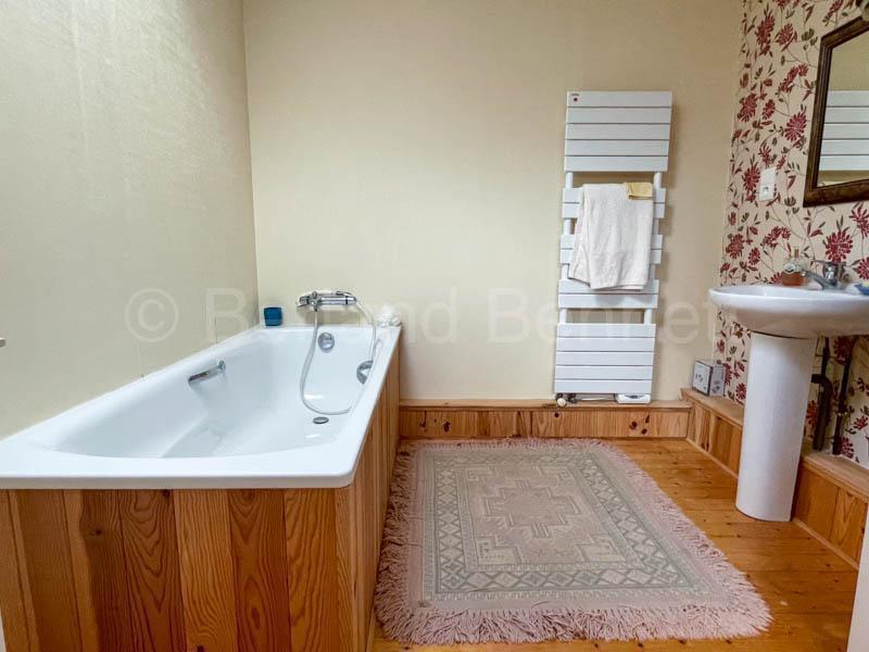 Maison de village - 220 m² - 6 pièces