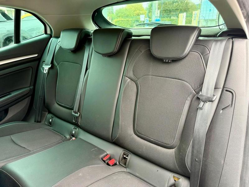 Renault Mégane IV Intens Blue Dci 115