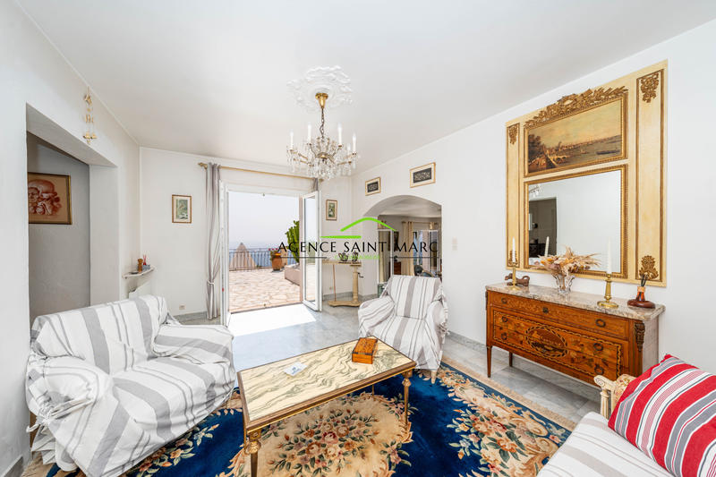 Villa - 235 m² - 6 pièces