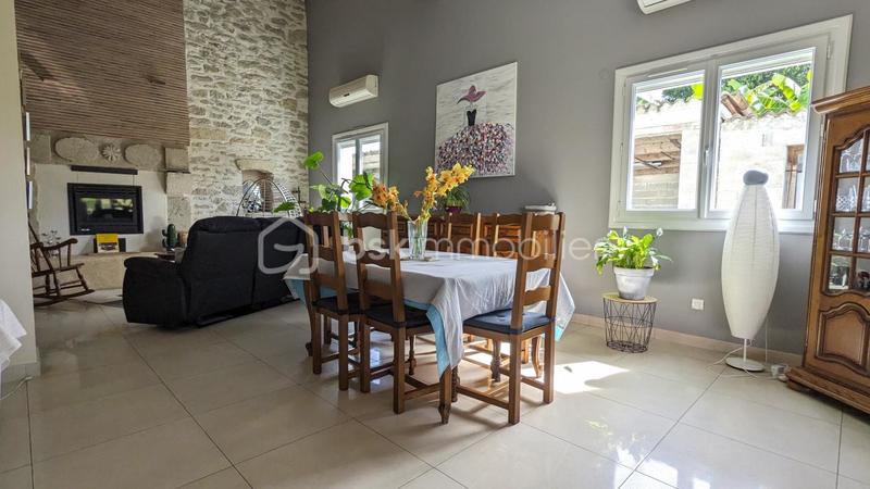 Maison traditionnelle - 203 m² - 7 pièces