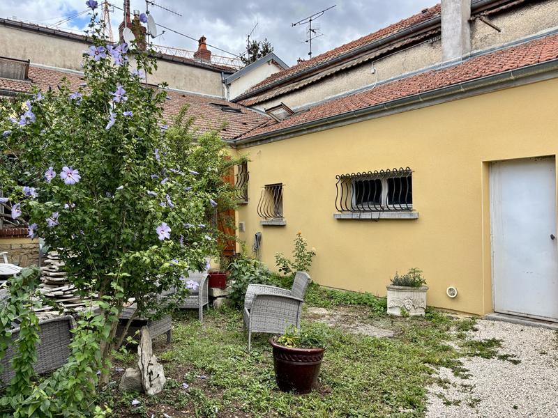 Maison - 102 m² - 4 pièces