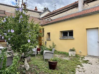 Maison - 102 m² - 4 pièces