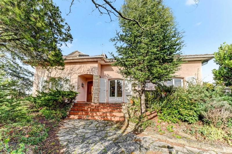 Maison - 185 m² - 7 pièces