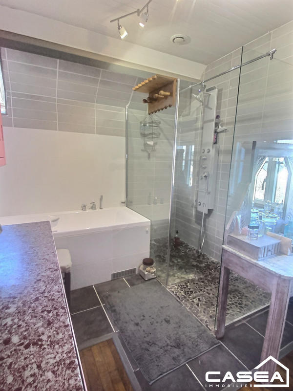 Maison - 160 m² - 8 pièces