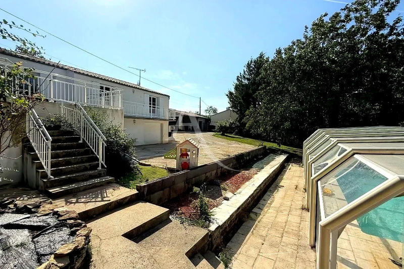 Maison - 165 m² - 7 pièces