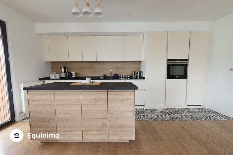 Appartement - 136 m² - 6 pièces