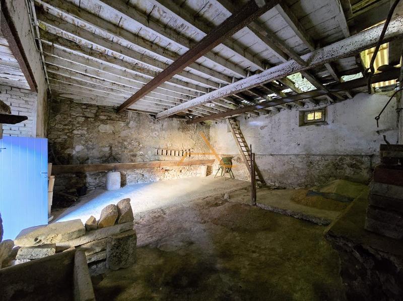 Maison en pierre - 500 m² - 5 pièces