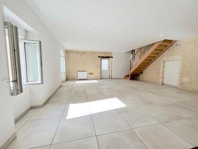 Maison en pierre - 105 m² - 4 pièces