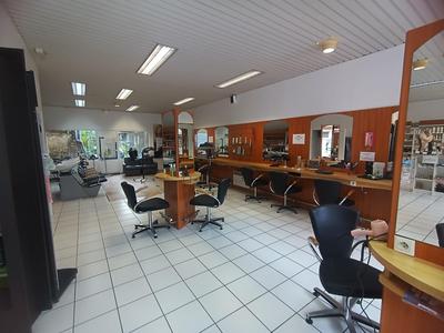 Local commercial - 149 m² - 2 pièces