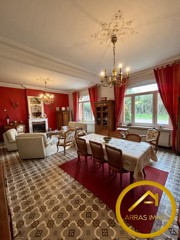 Maison - 192 m² - 6 pièces