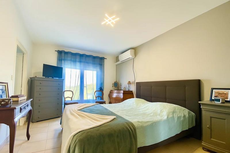 Maison - 157 m² - 10 pièces