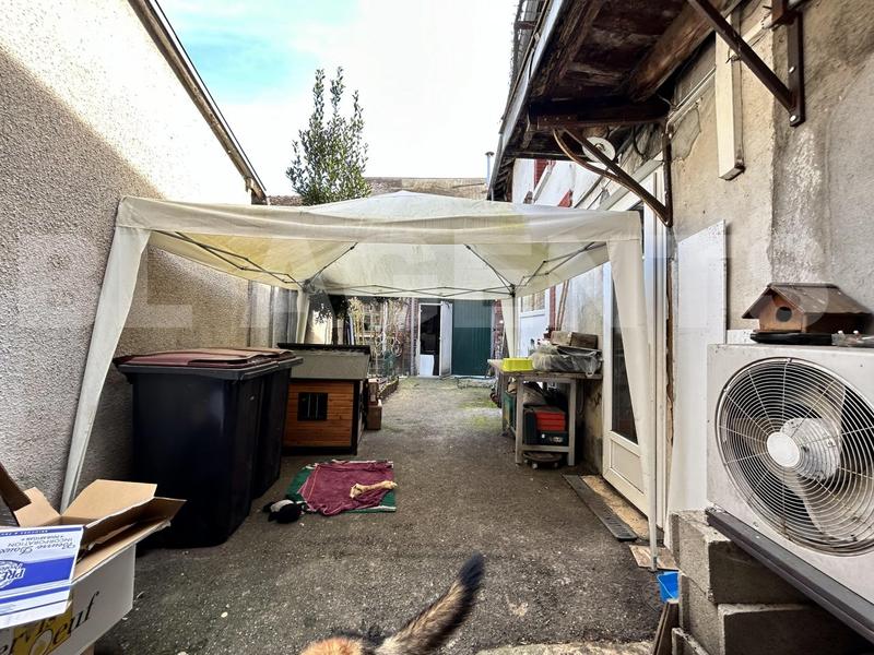 Fonds de commerce - 240 m²