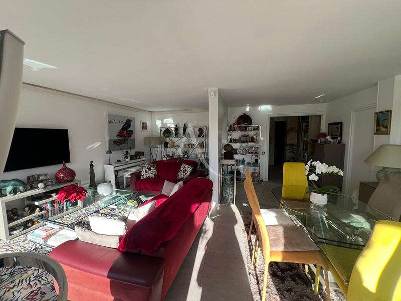 Appartement - 90 m² - 3 pièces