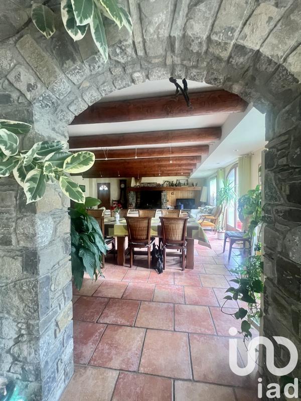 Maison - 274 m² - 10 pièces