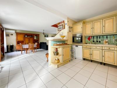 Maison - 99 m² - 5 pièces