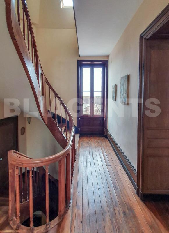 Maison de domaine - 370 m² - 14 pièces