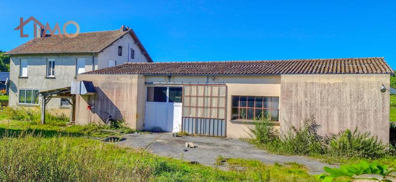 Maison de village - 394 m² - 1 pièce