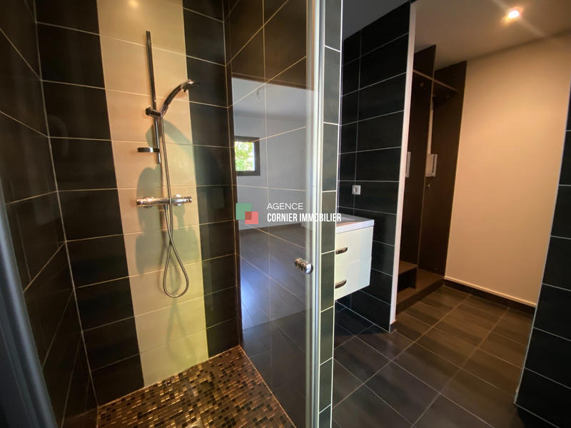 Maison - 152 m² - 6 pièces