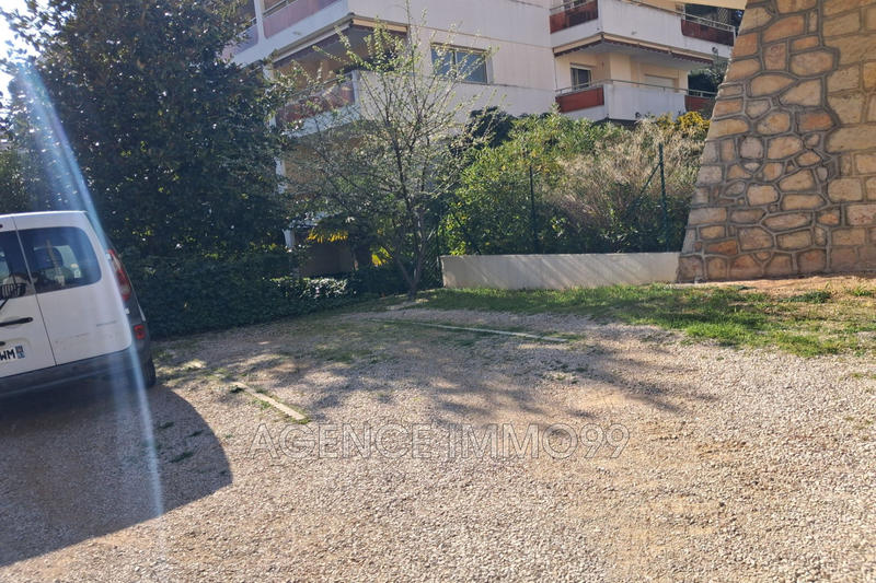 Parking / Garage - 30 m²