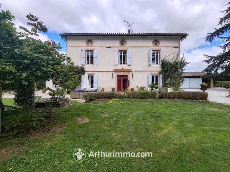 Maison - 300 m² - 7 pièces