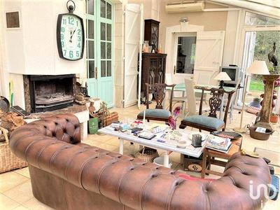 Maison - 220 m² - 6 pièces