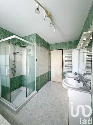 Maison - 99 m² - 5 pièces