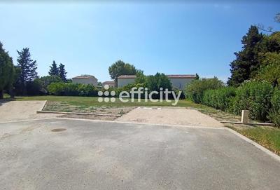 Terrain constructible - 722 m²
