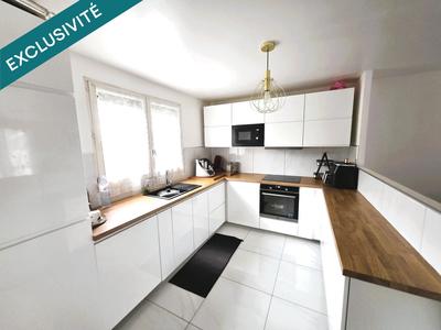 Maison - 102 m² - 5 pièces